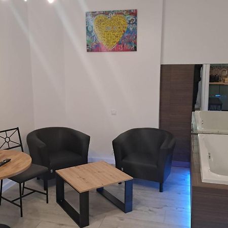Apartamenty Centrum Z Wanna Dwuosobowa Piotrków Trybunalski 외부 사진