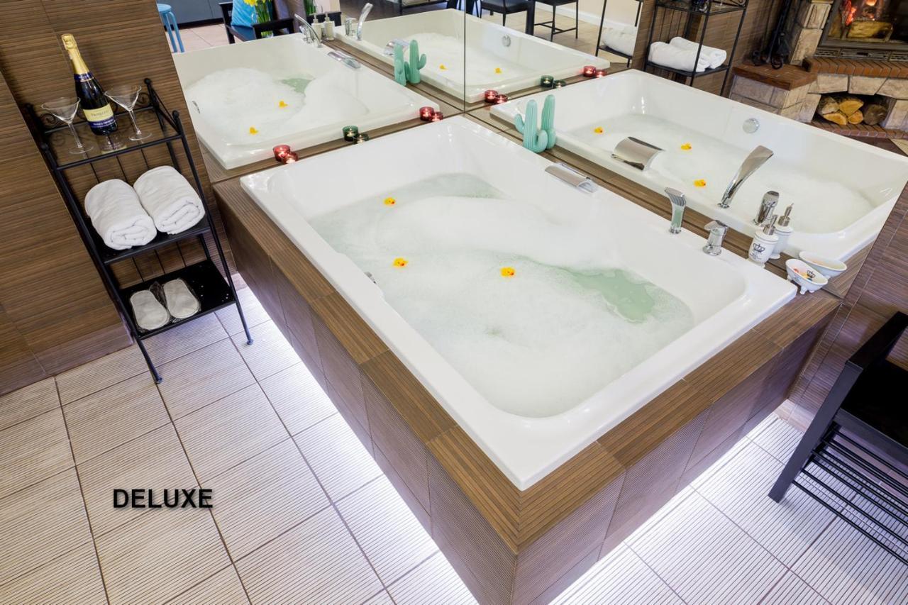 Apartamenty Centrum Z Wanna Dwuosobowa Piotrków Trybunalski 객실 사진